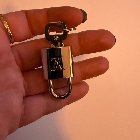 LV Silver Lock & Key - Picture 4 of 5